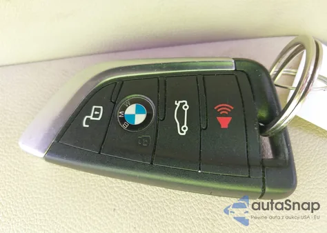 2021 BMW X3 Phev xDrive30E from USA, damaged, VIN 5UXTS1C04M9E30643